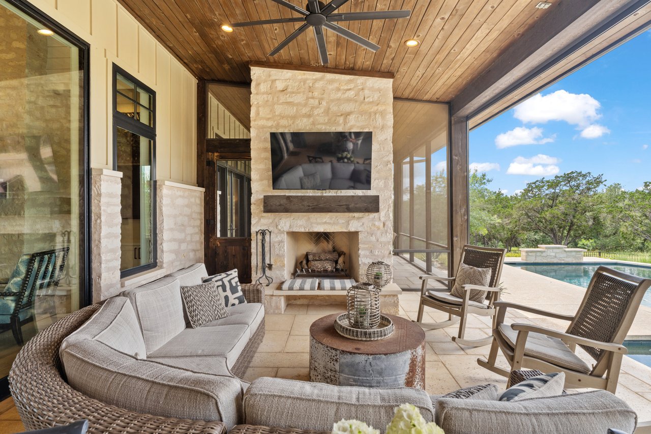 1457 Avenida High View