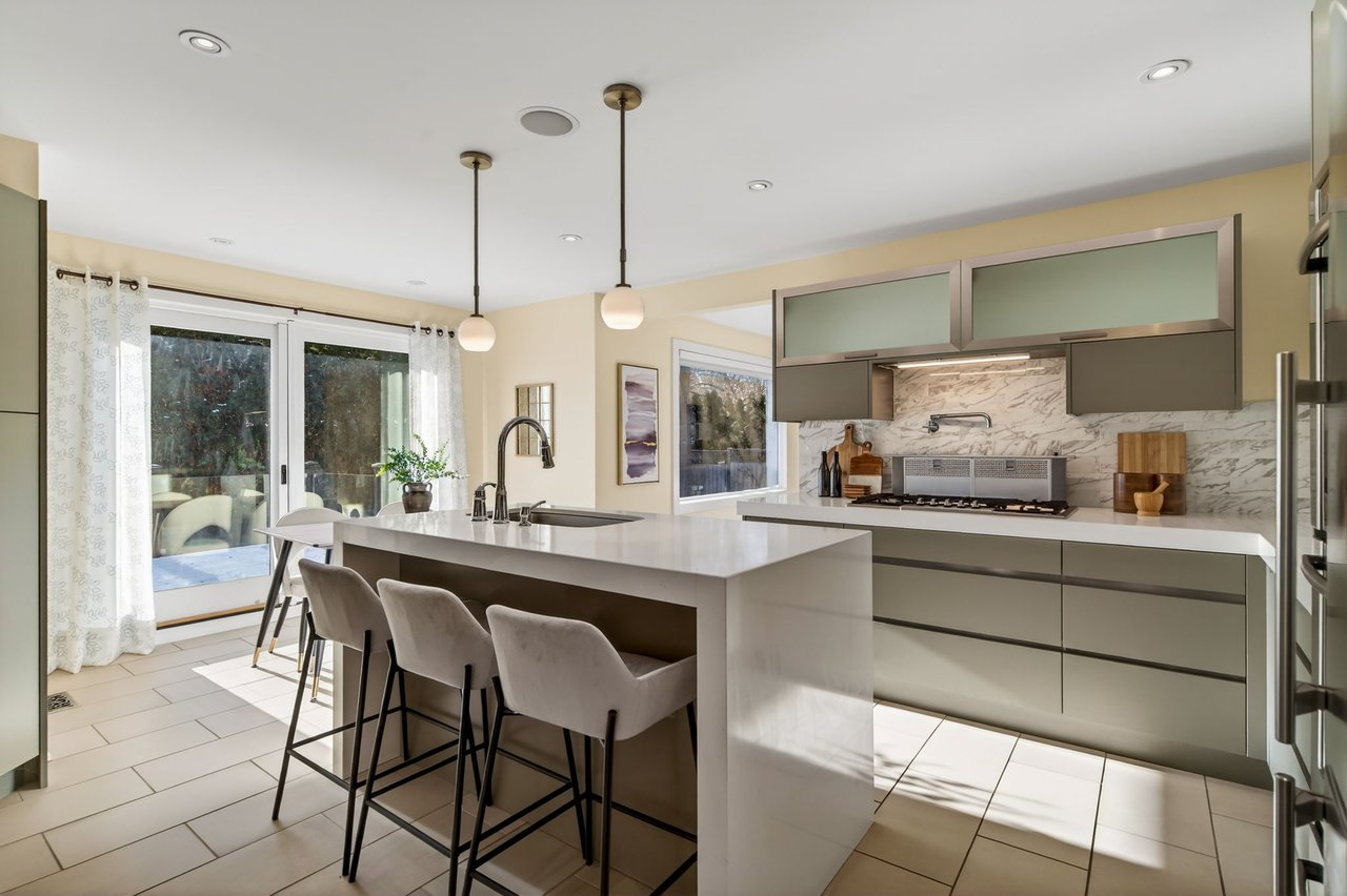 SOLD. Beautifully Updated Bungalow