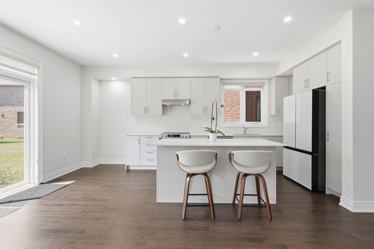 32 Bermondsey Way