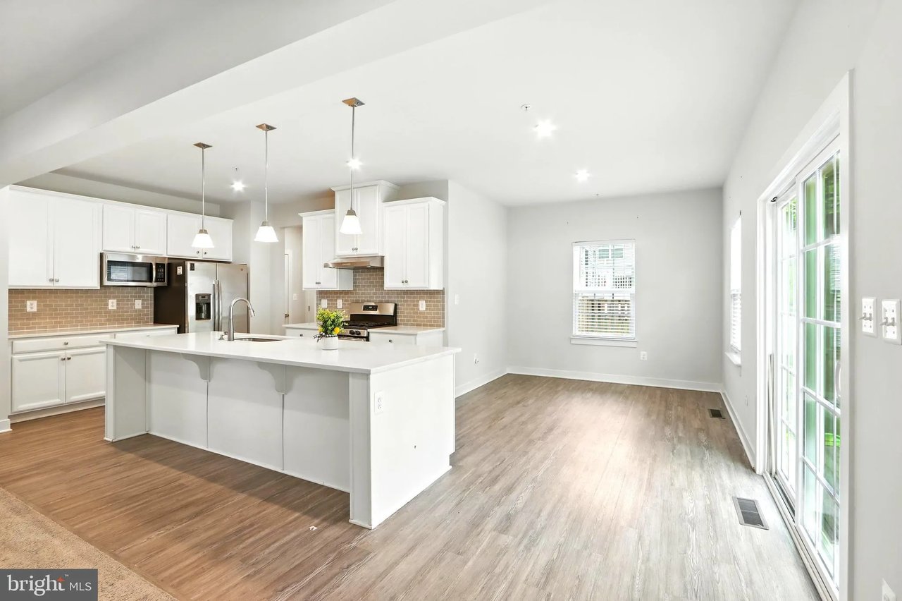 6015 Charles Henry Pl