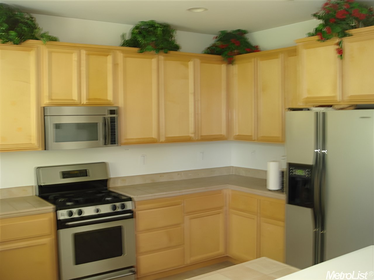 3325 Myna Way Sacramento, CA 95834 Sold Represented Buyer