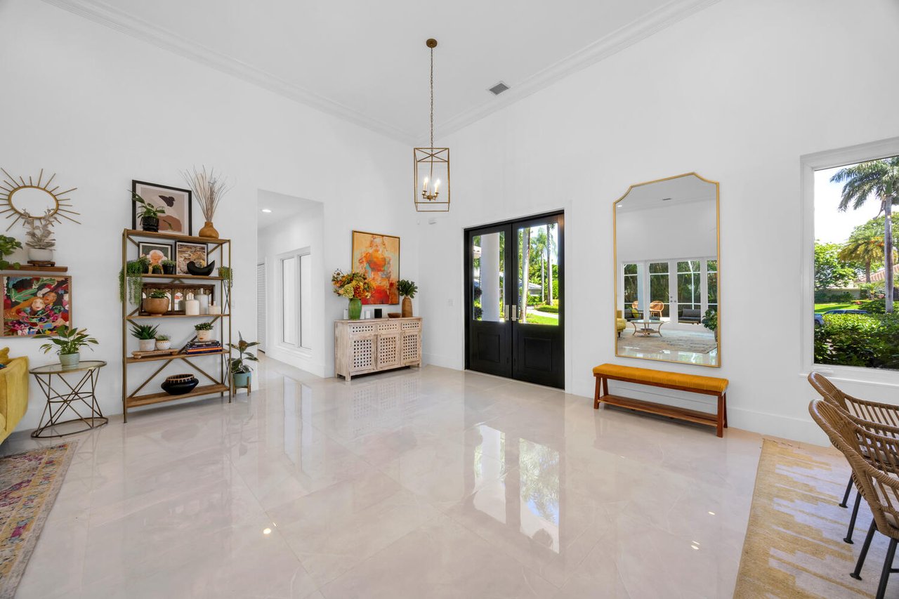 Palmetto Bay Perfection: Spacious, Serene, Stunning