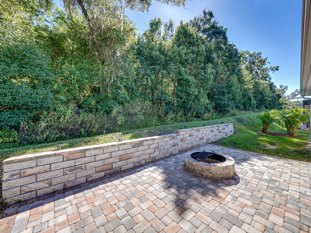 12717 EASTPOINTE DR