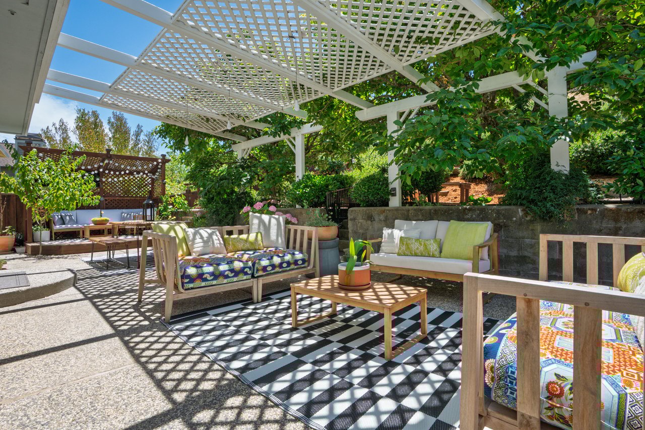 219 Butterfield Dr