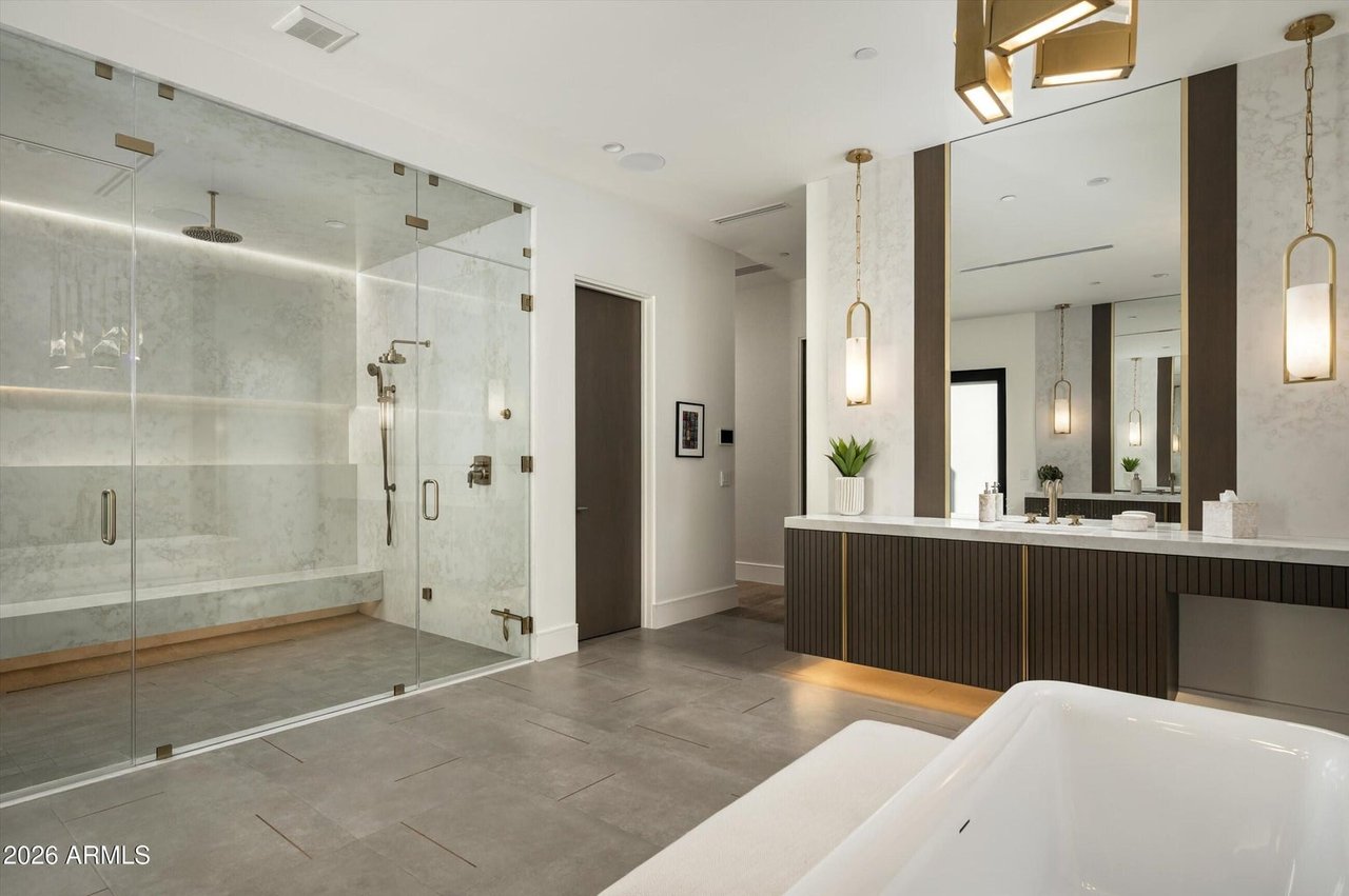 9245 E RIMROCK Drive