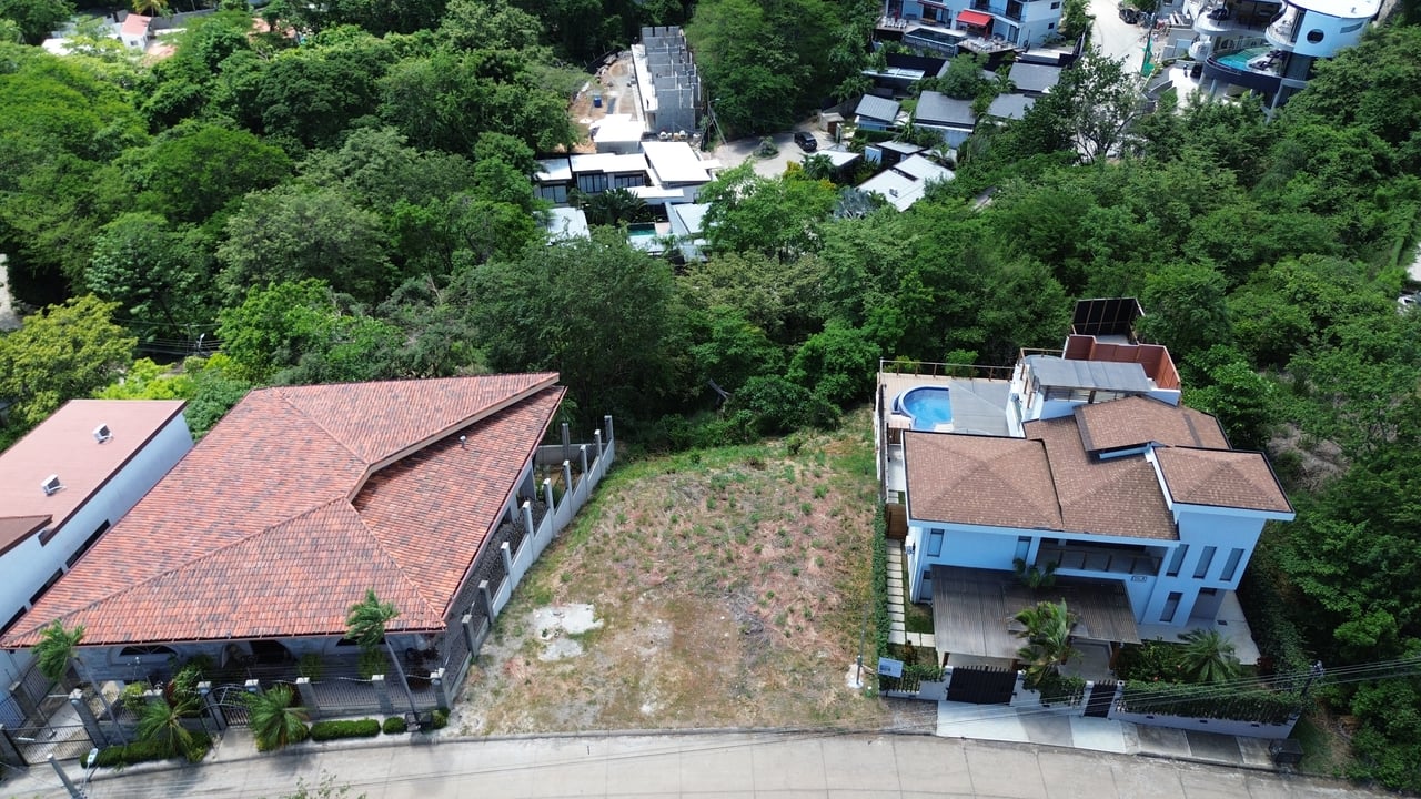 525.12 M2 Ocean View Lot with Water - Tamarindo