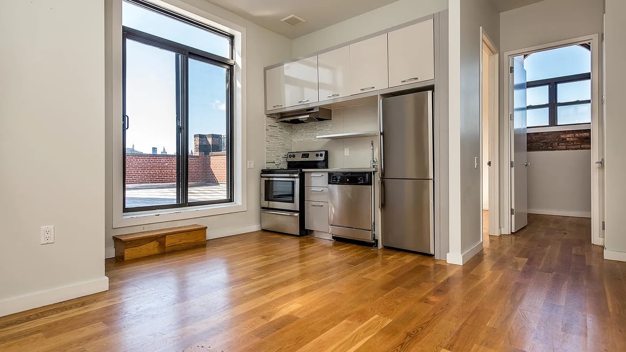 100 Dupont St 4A