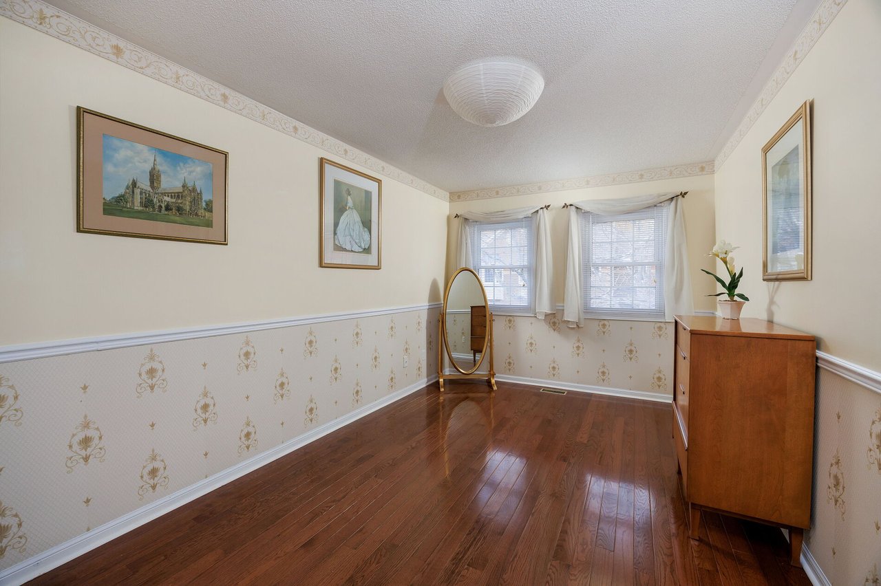 1415 Hazelton Boulevard 30