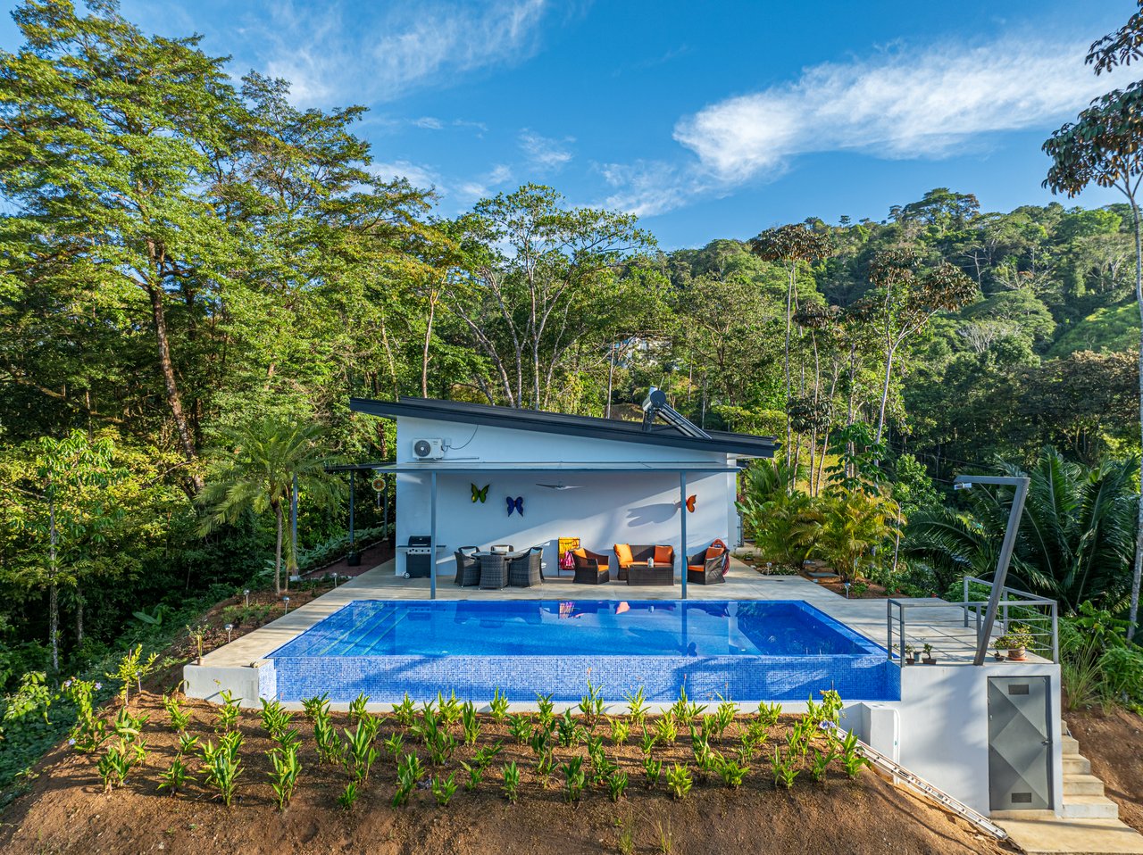 1.5 Acres of Lush Jungle and Elegance – Modern 3-Bedroom Villa in the Hills of Uvita