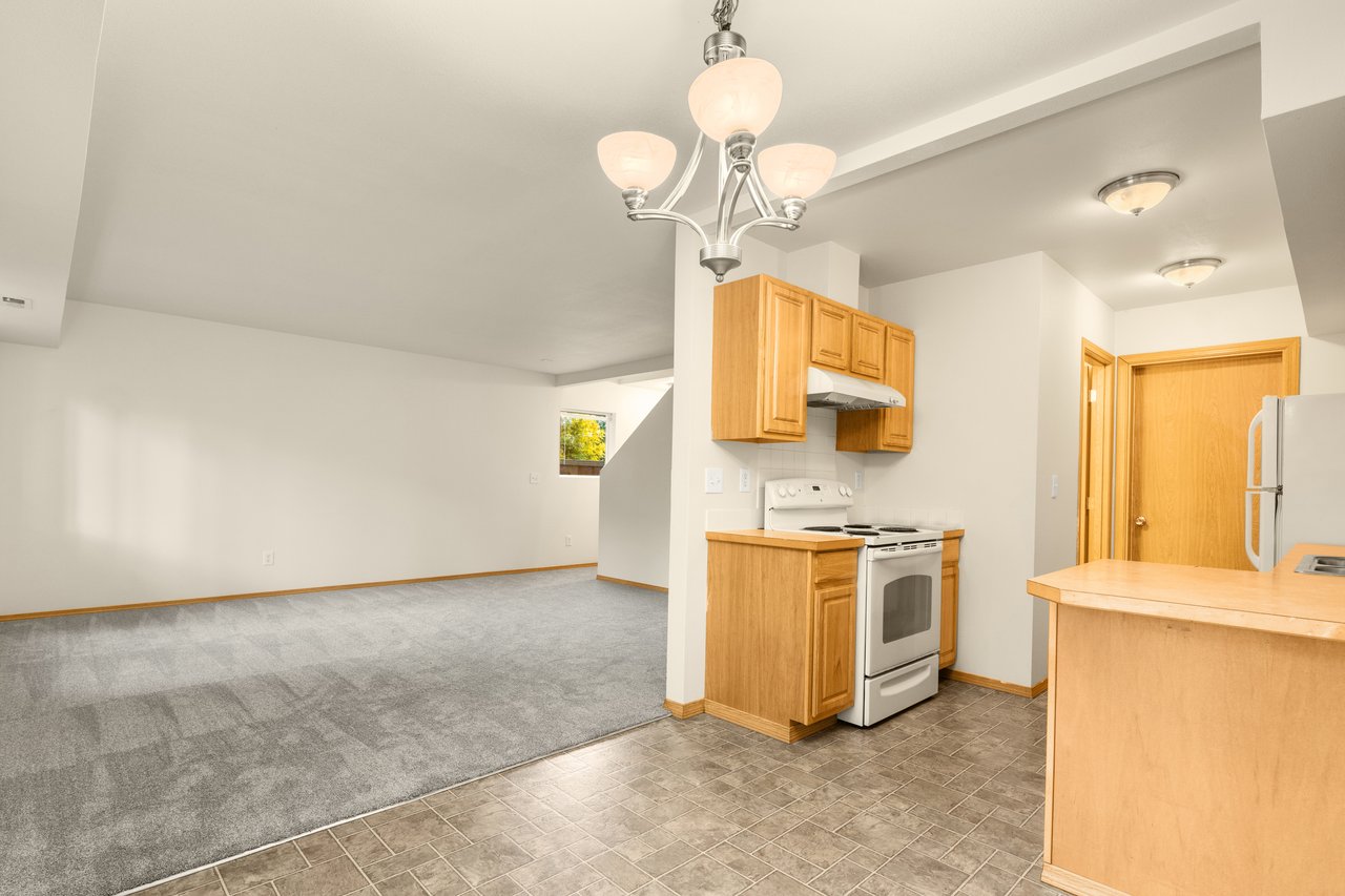 7510 193rd Avenue E Unit: 1&2