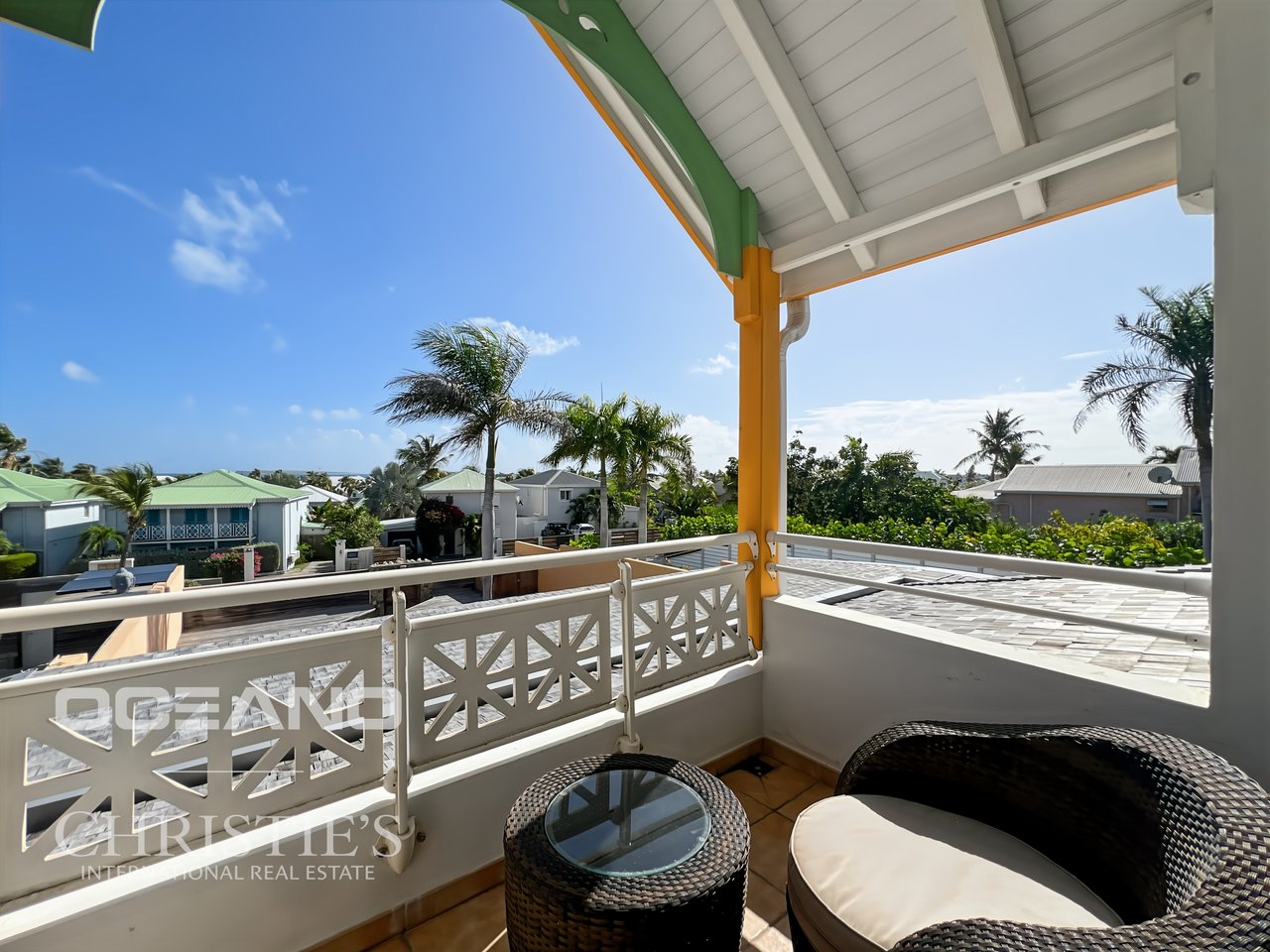 EXCLUSIVITE - 3 bedroom - swimming pool - 5' from the beach - OCEANO Christie's International Real Estate