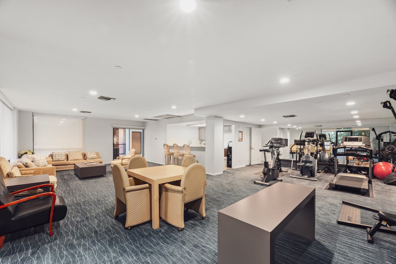 1133 5th St Unit: 204, Santa Monica 