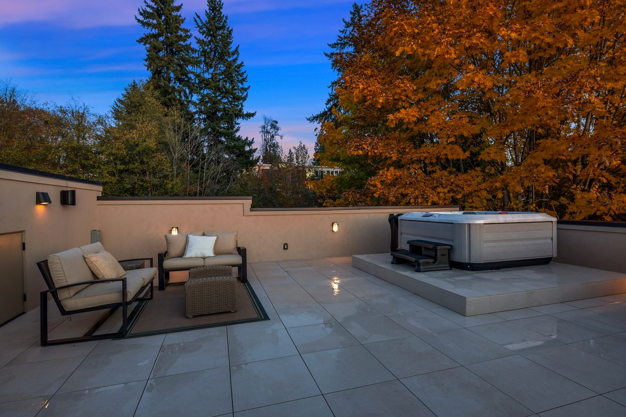 9228 112th Avenue NE