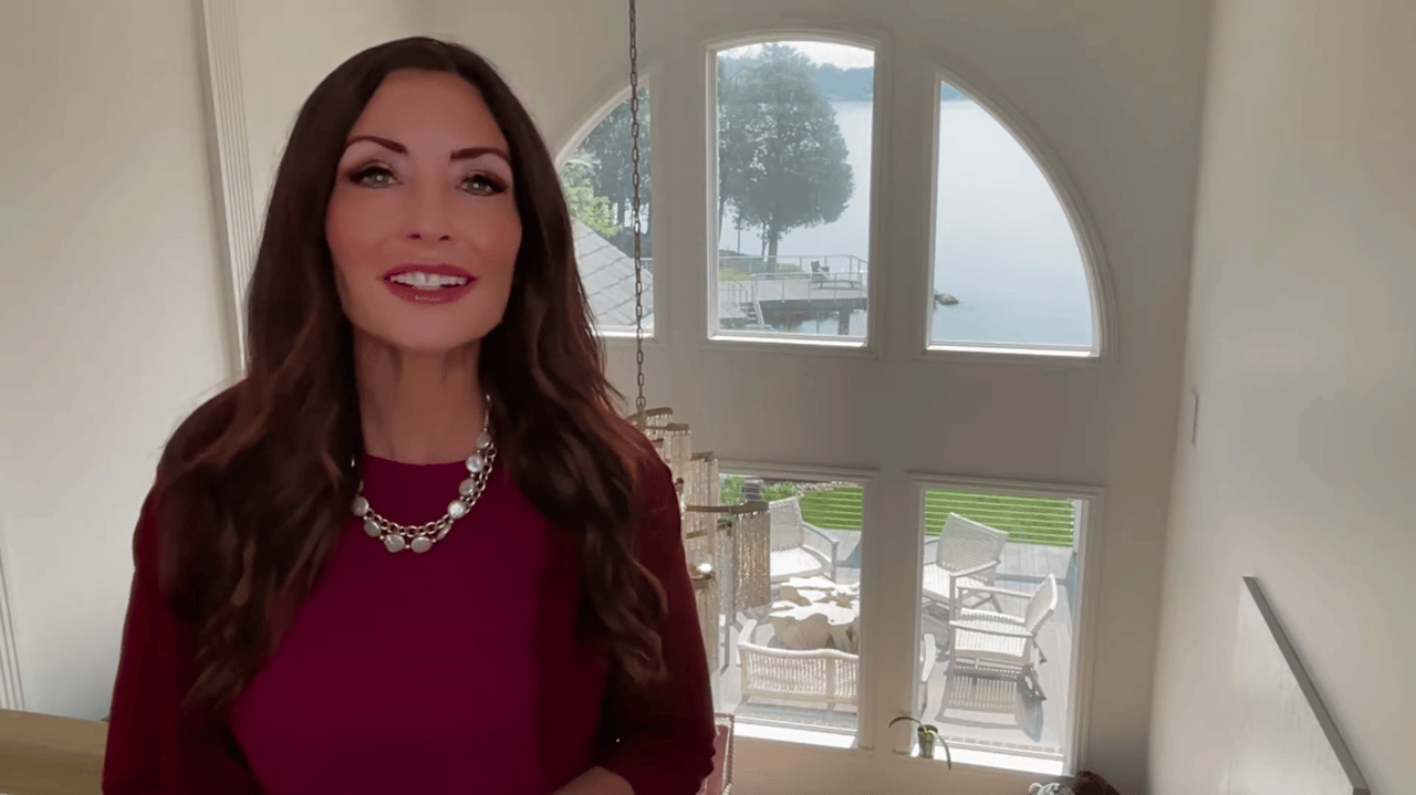 Higgins Private Brokerage I Forbes Global Properties