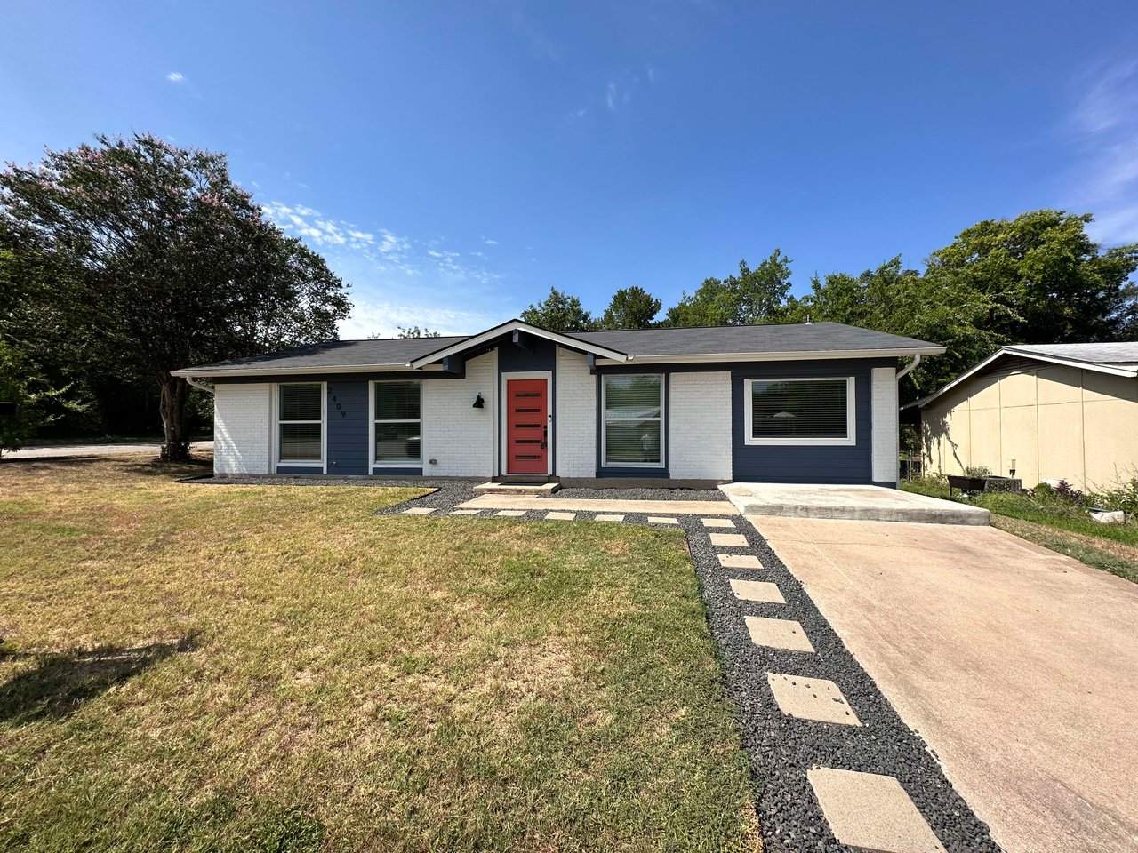 Modern Elegance in South Austin: Your Dream Home Awaits in Cherry Creek