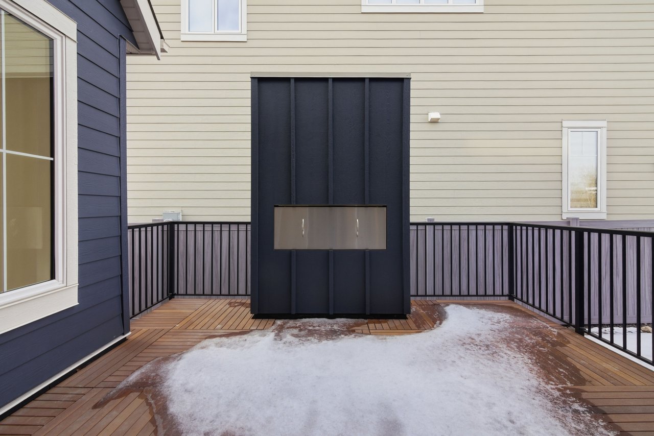 378 Bessborough Drive SW