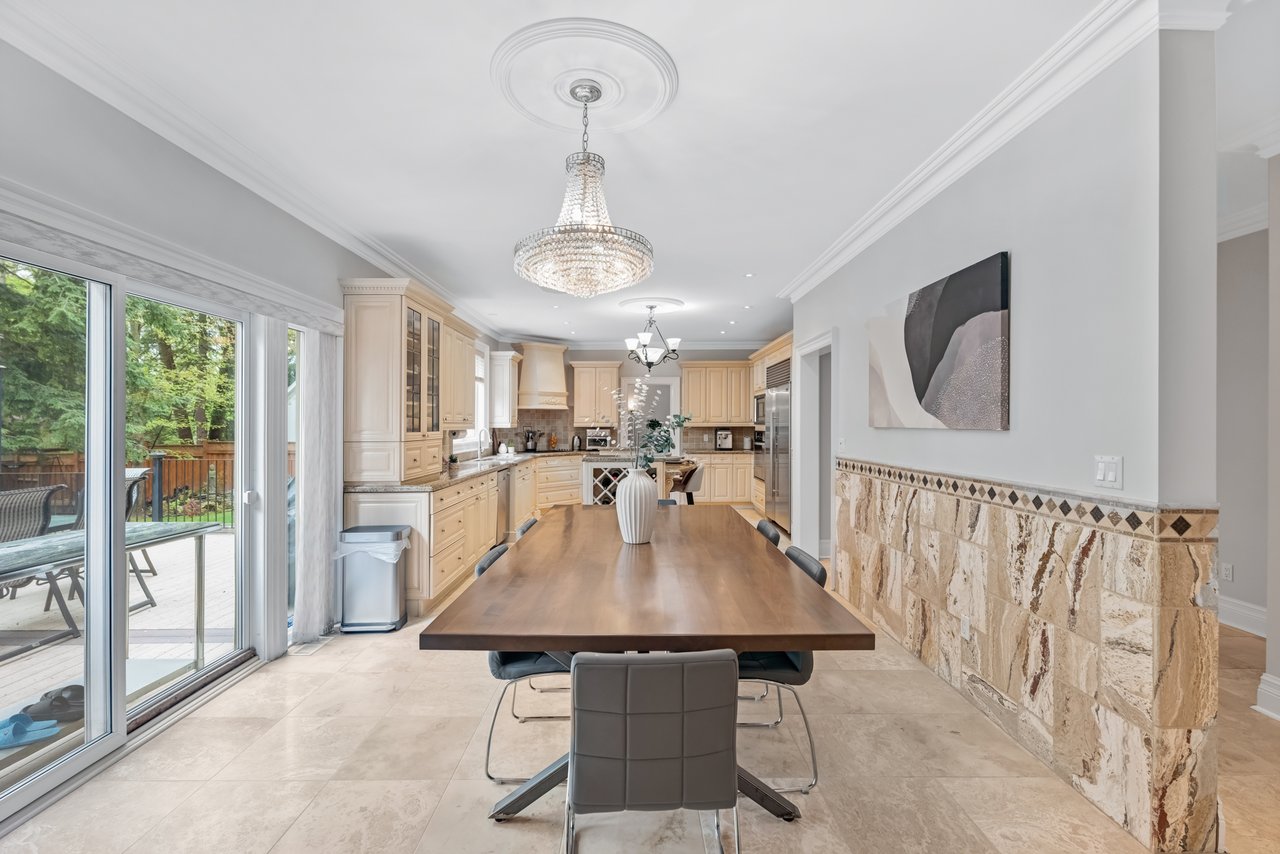 2126 Parker Dr