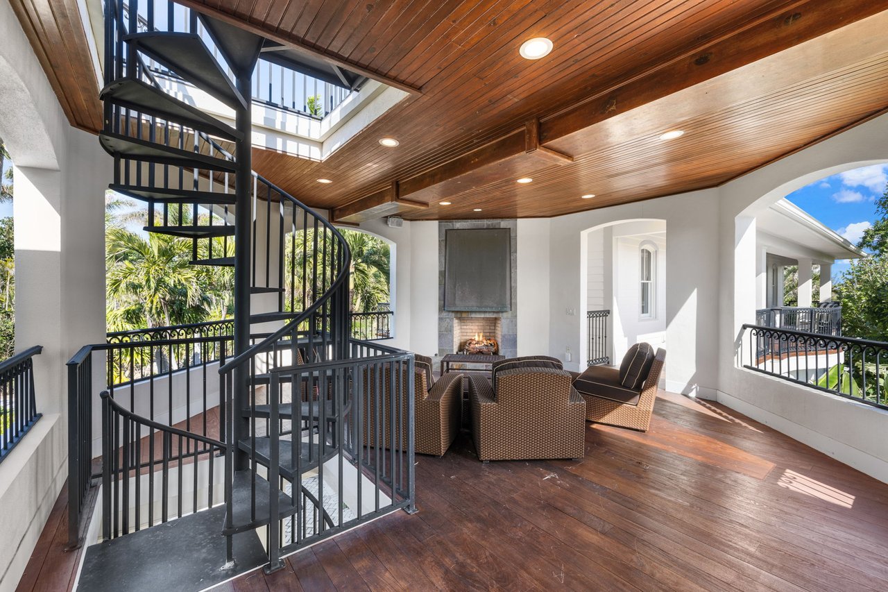 16475 Captiva Dr