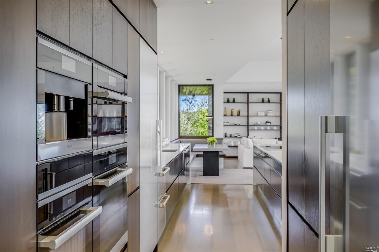 9 Walsh Dr