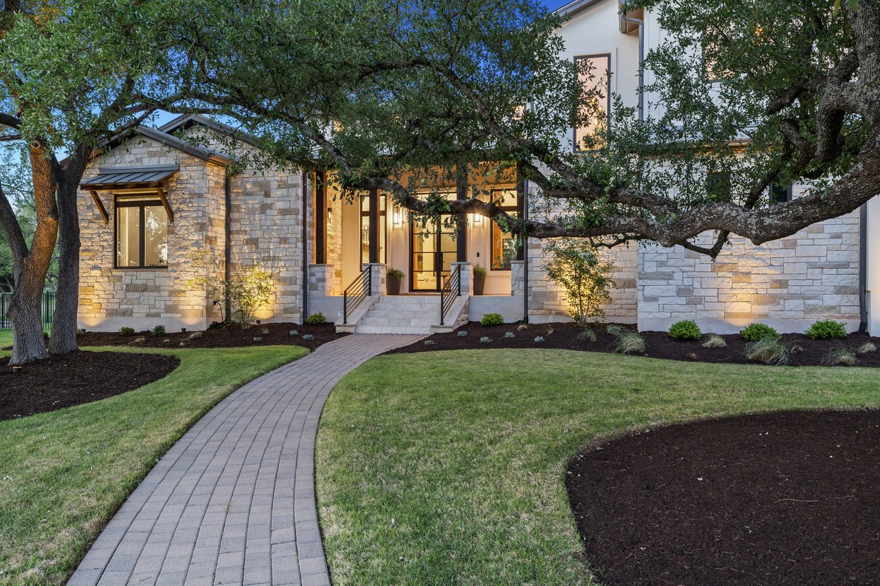 8325 Lakewood Ridge Cv