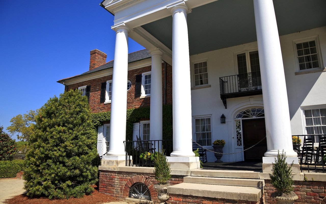 Historic Homes in Roswell: What Buyers Need to Know Before Purchasing Older Properties