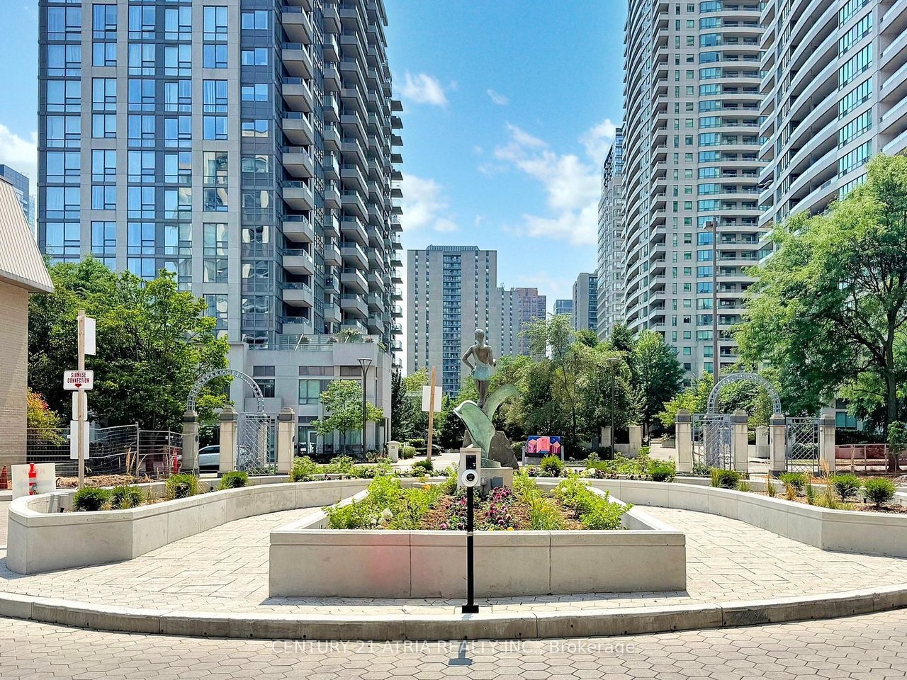 WILLOWDALE PENTHOUSE