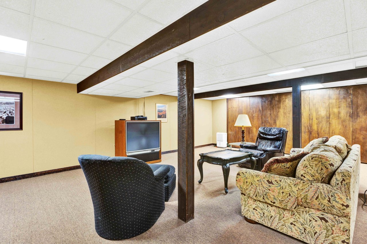 1100 Bretton Lane, Bloomfield Hills