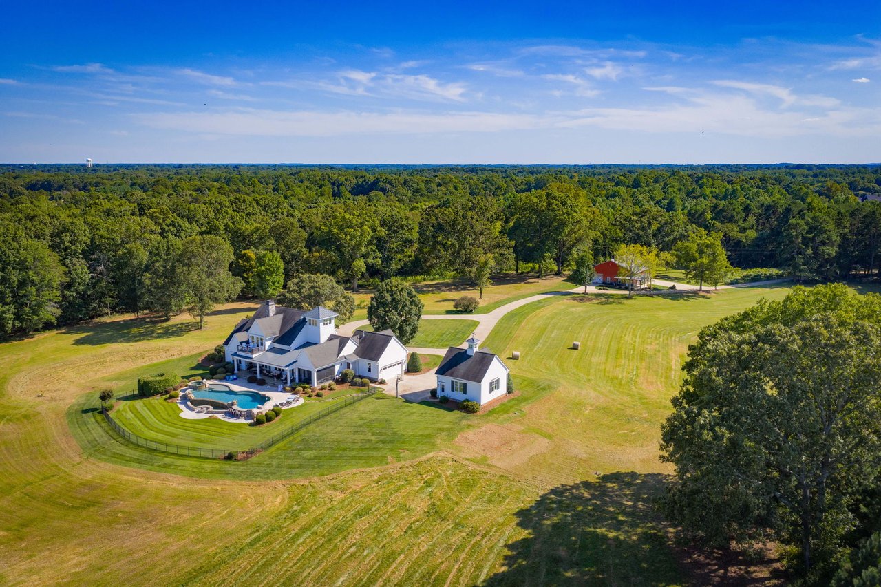 162 Acre Estate with Mountain Views