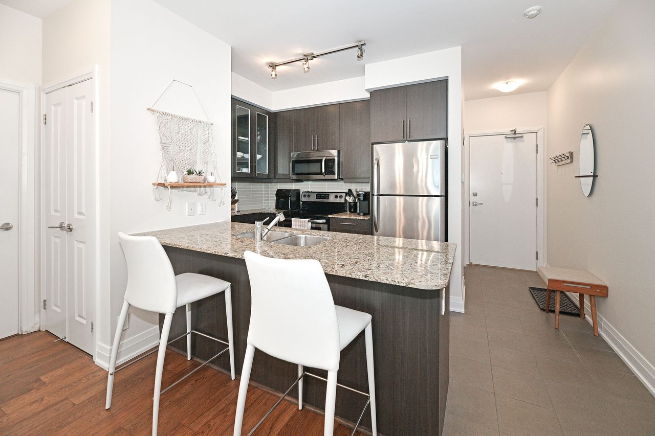 530 St Clair Ave W Unit: 1605