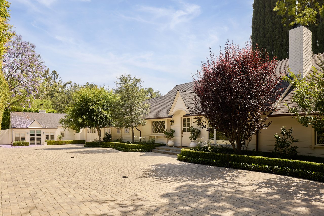 17333 Rancho St, Encino