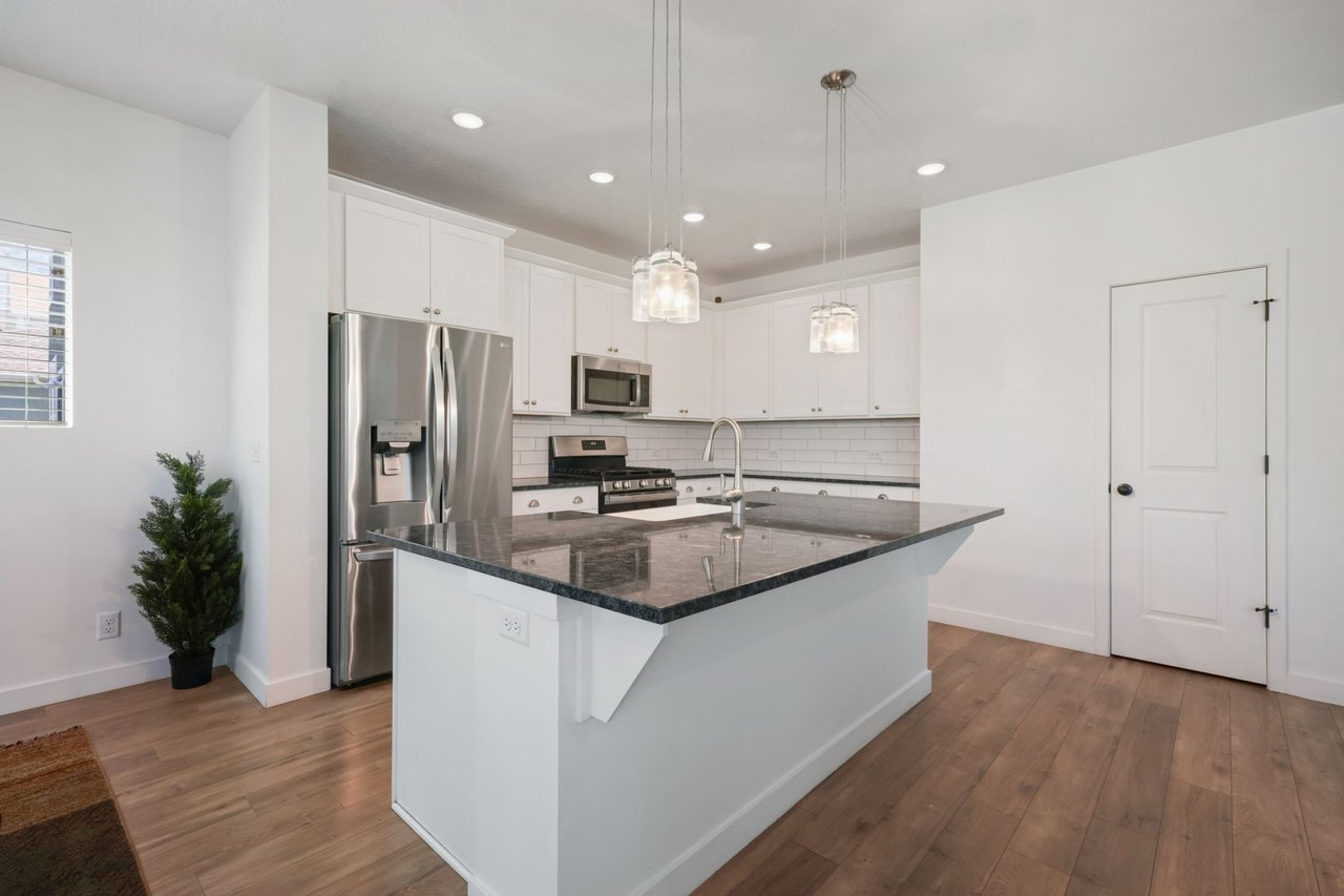 4696 W Camellia N