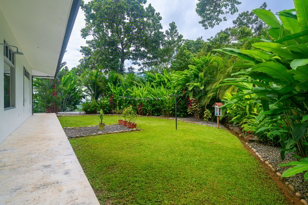 Casa Pacífica, Outstanding Ocean Views on over 3 Acres.  Room to build.