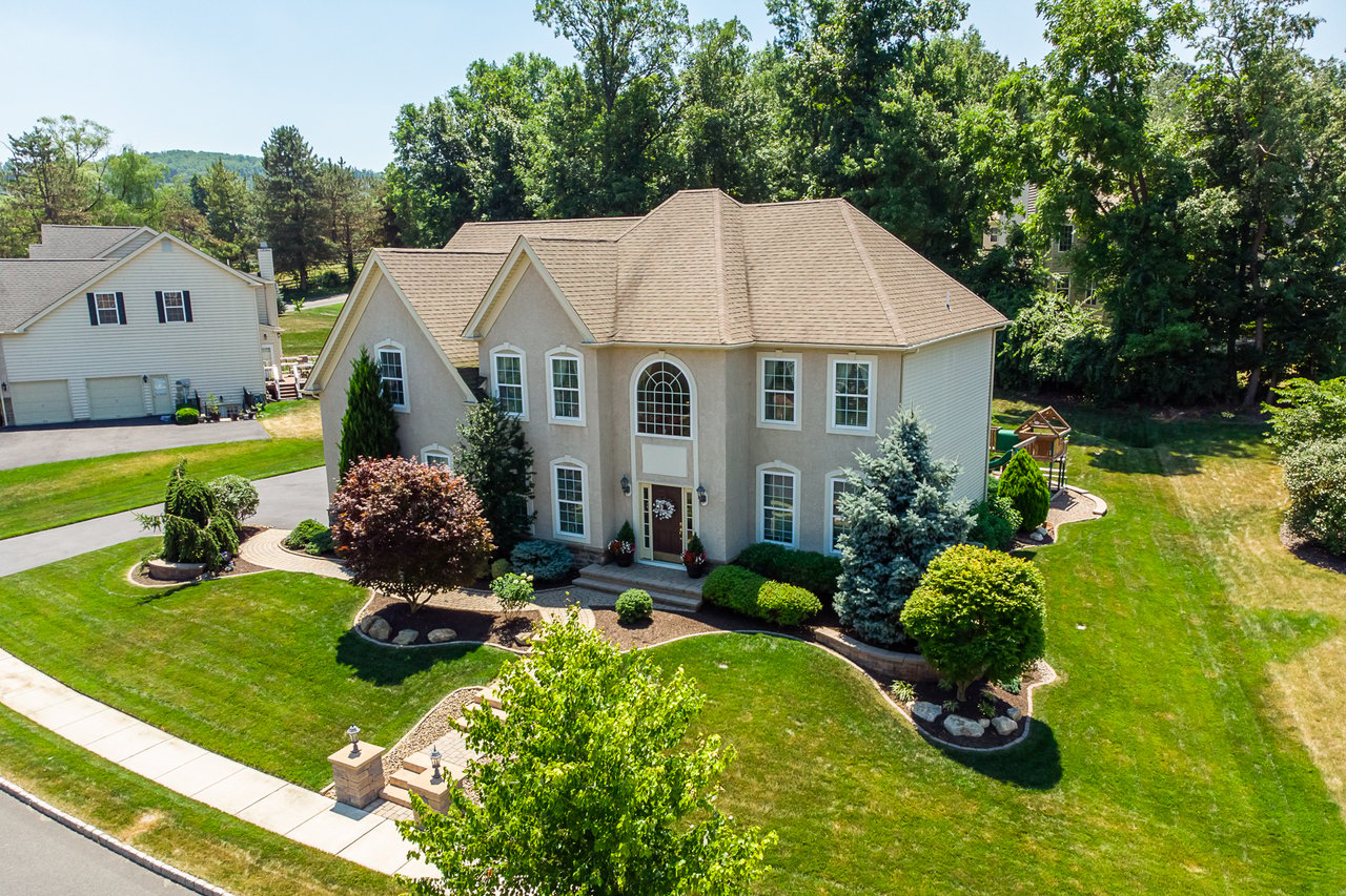 4800 Curly Horse Drive
