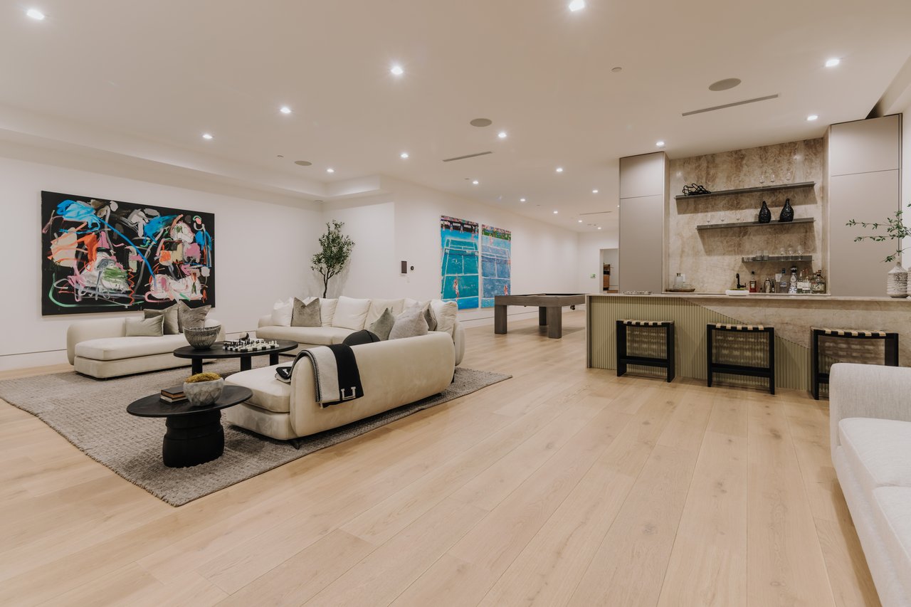 260 S Canyon View Dr