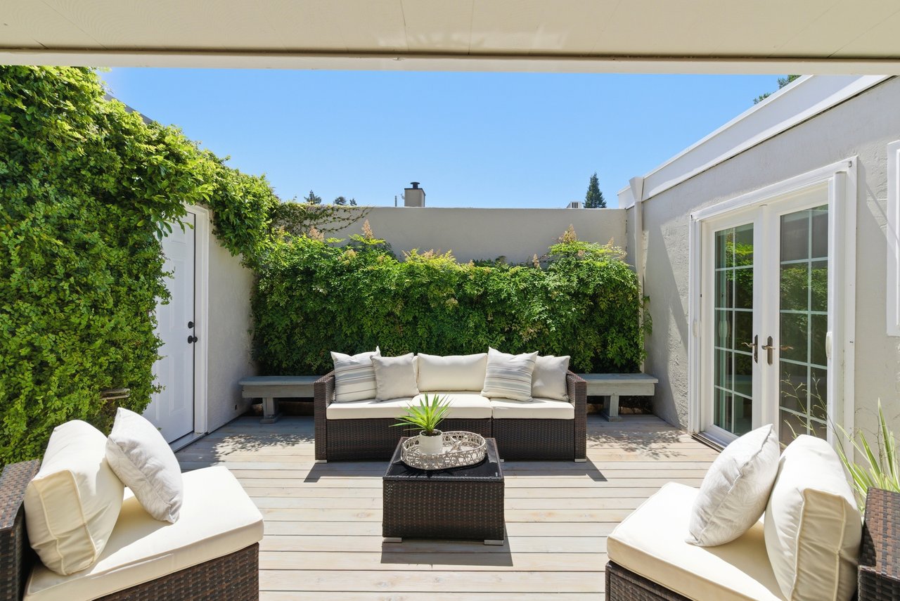 1038 East Evelyn Avenue