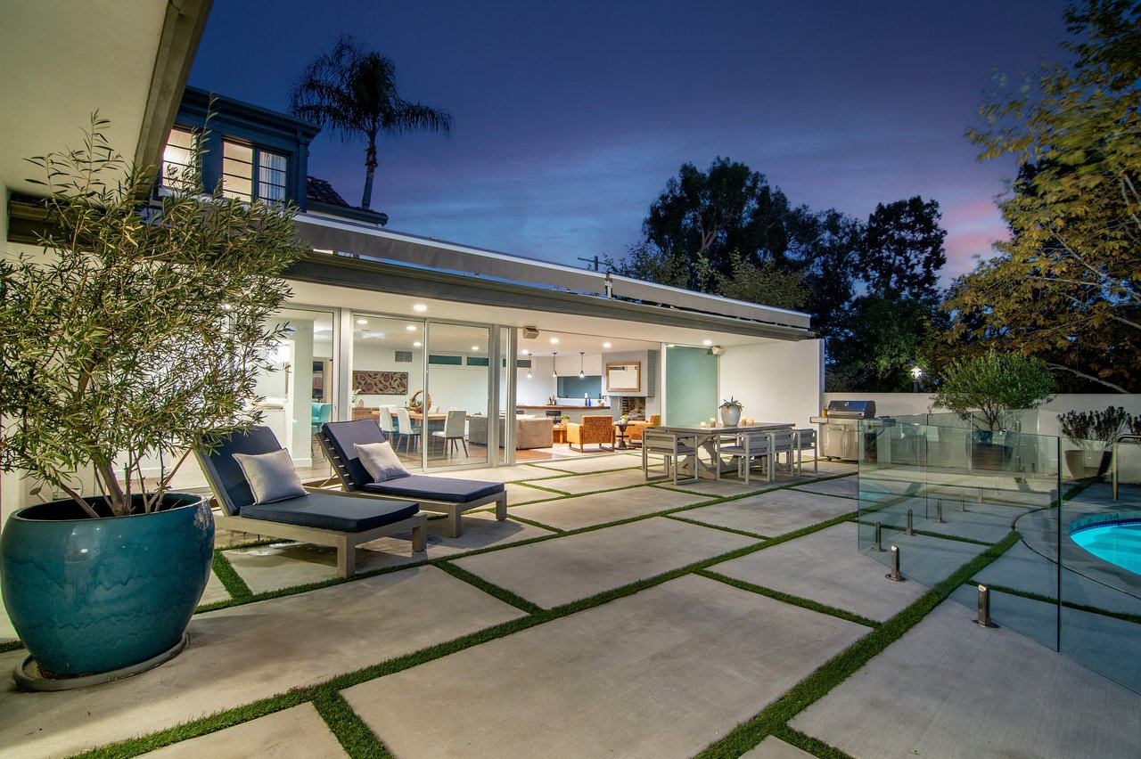 501 N Cahuenga Blvd.