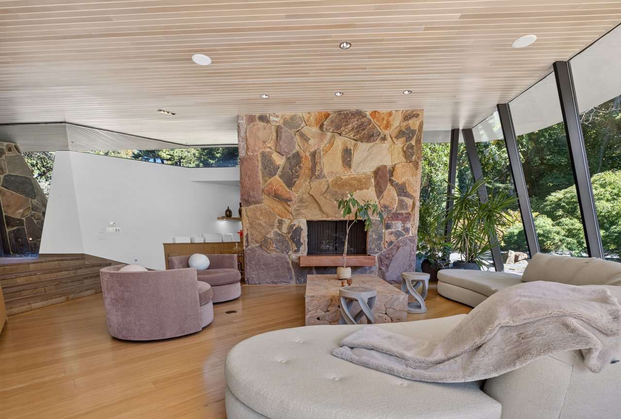 15 Horseshoe Road (Long Island)