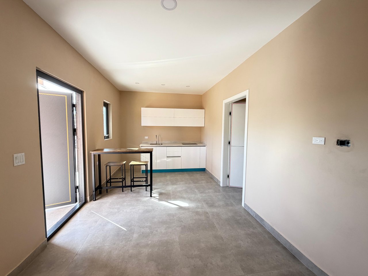 4 One-Bedroom Apartments