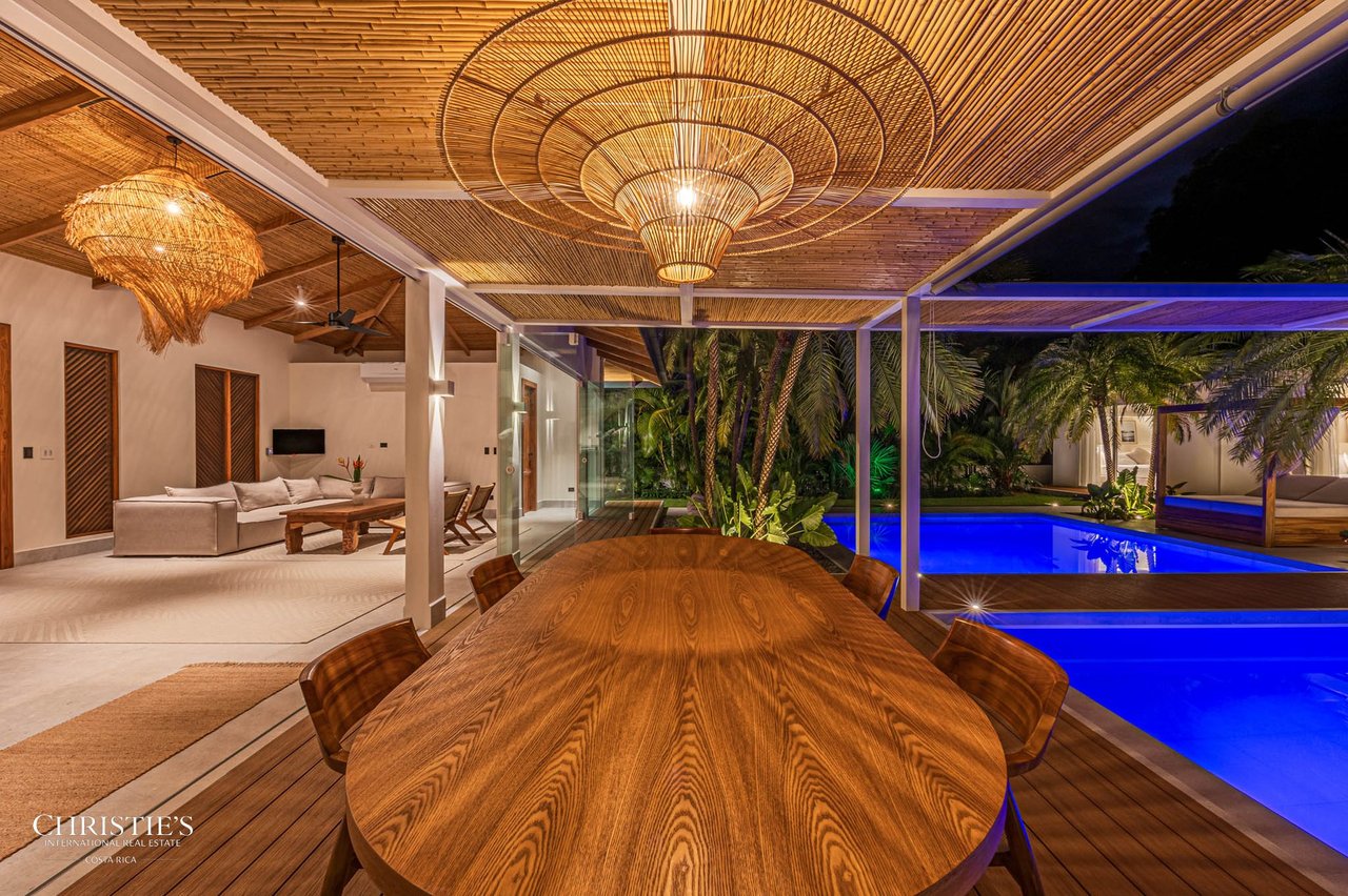 Casa Ohana – Comtemporary Luxury Villa, Steps from the Beach