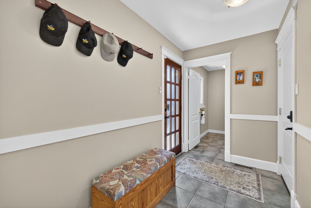 6 Falling Leaf Crt, Aurora