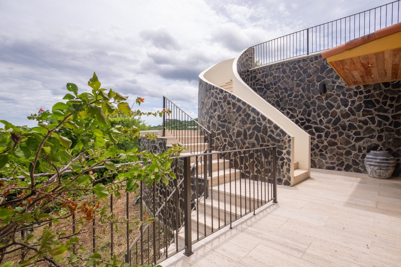 Casa Loro - Luxury Estate
