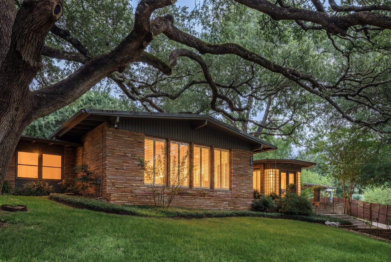 3304 Cherry Tree Circle
