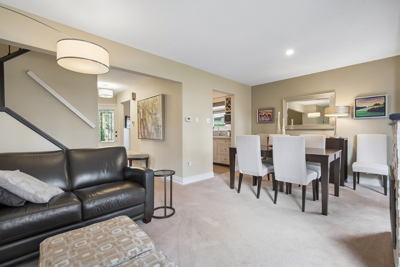 Ravine Living in Glen Abbey!