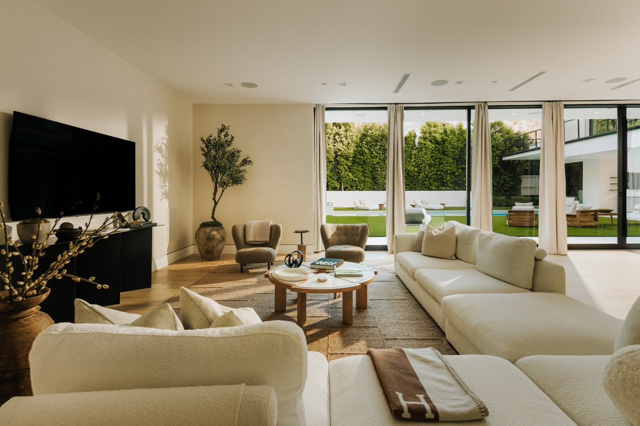 260 S Canyon View Dr