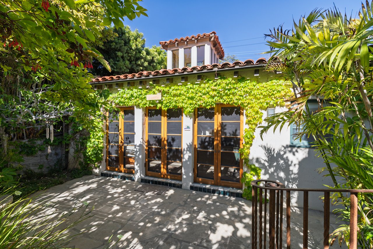 350 N Cliffwood Ave, Brentwood