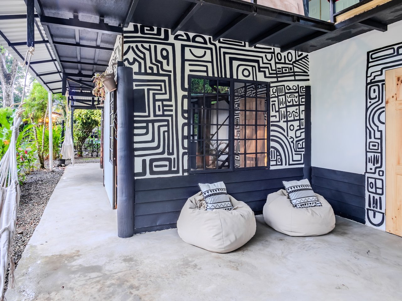 Turnkey Jungle Hostel with 16 Beds, Pool & Strong Revenue Potential Near Marino Ballena National Park