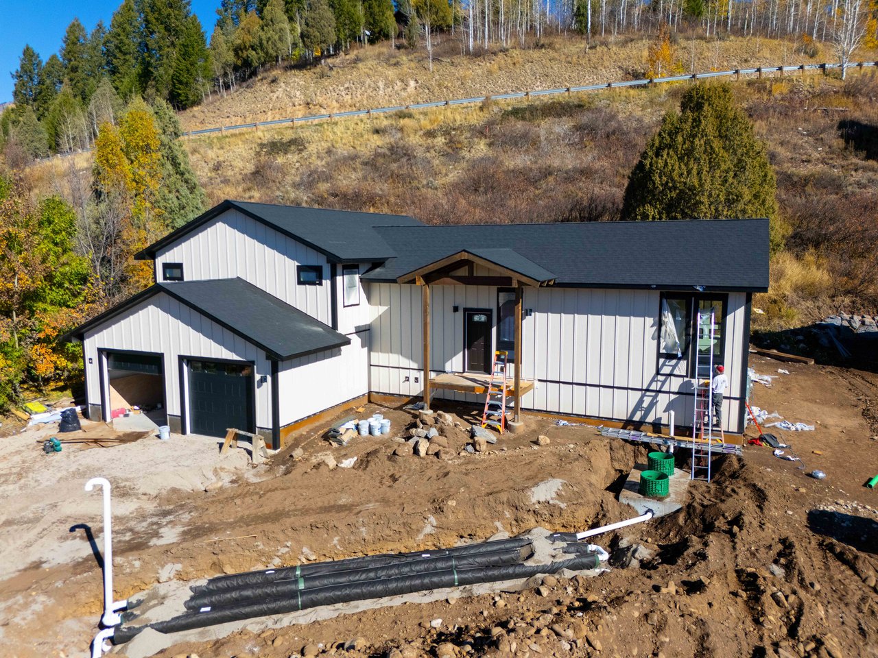 190 MEADOW RIDGE Drive