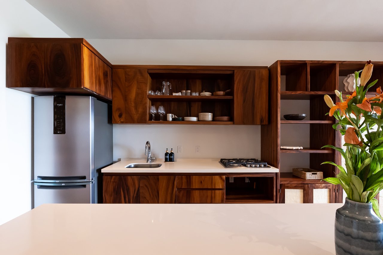 Marea Beachfront Villas H44