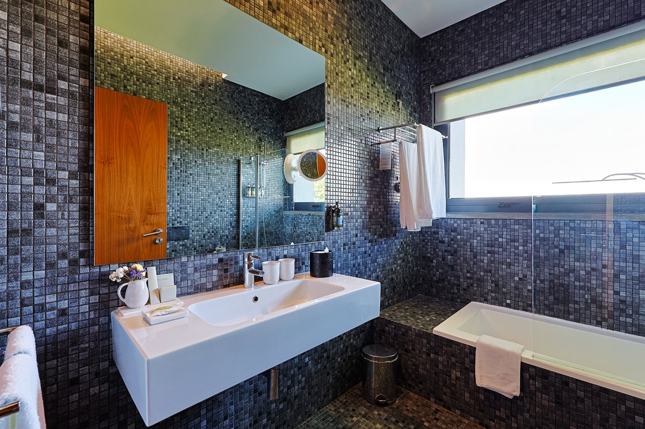 Luxury Wellness & Sports Retreat in Portugal with Expansion Upside & €1M+ Revenue