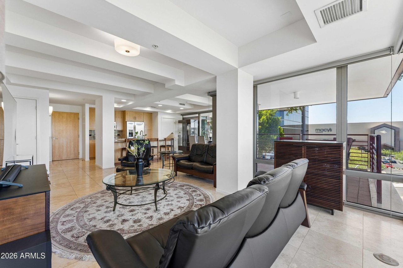 7117 E Rancho Vista Dr, #5001